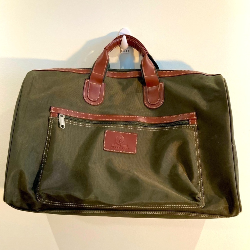 HANG TEN Travel Overnight Canvass Faux Leather Trim Front Pocket